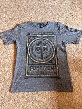 Not of This World Y2K Men’s Graphic T-Shirt Size L